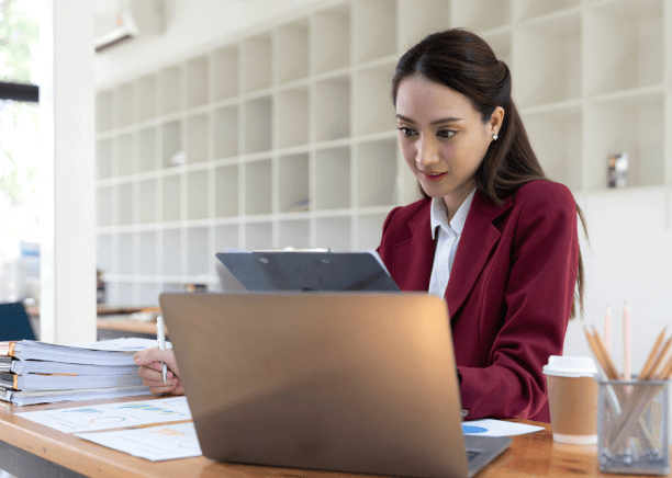 Translator providing highly trusted Divorce Certificate translation in Houston for government agencies and legal authorities.